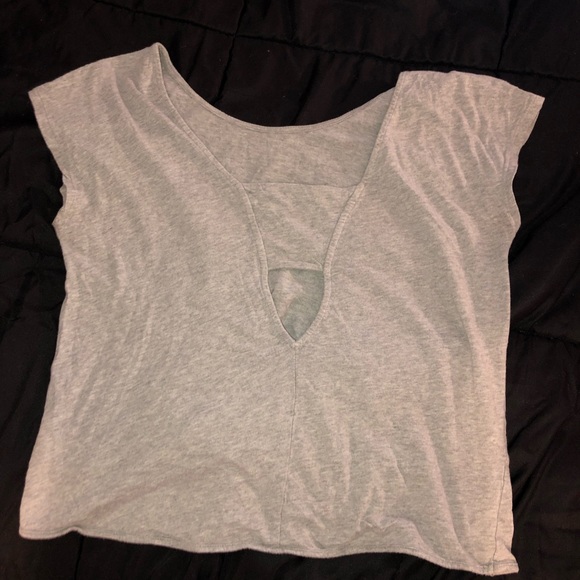 Gray Shirt - Picture 4 of 5